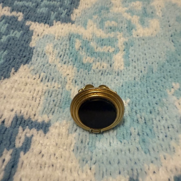 Black and Gold Susan Shaw Adjustable Size Ring - Picture 1 of 2